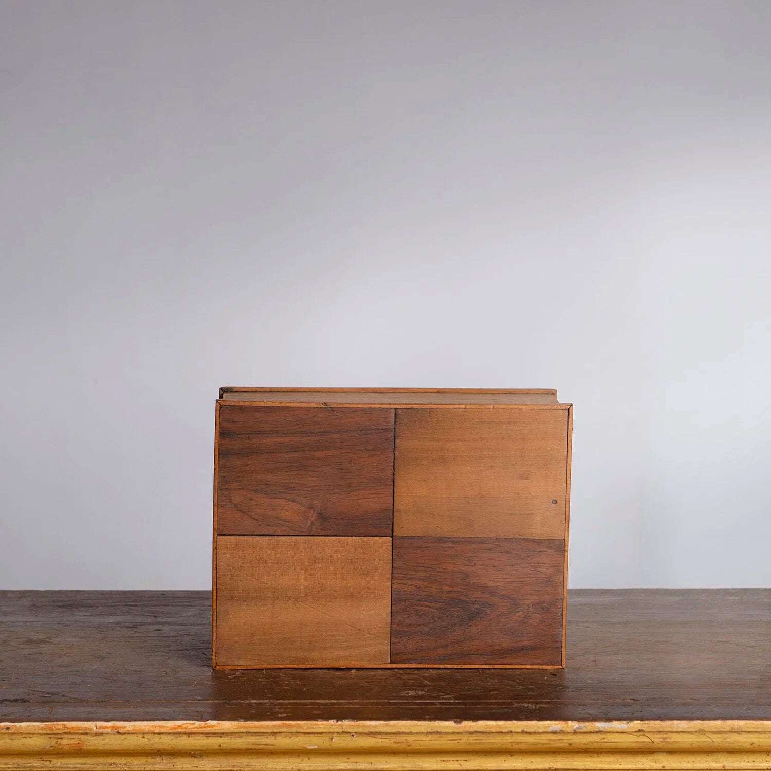 SHAKER BOX