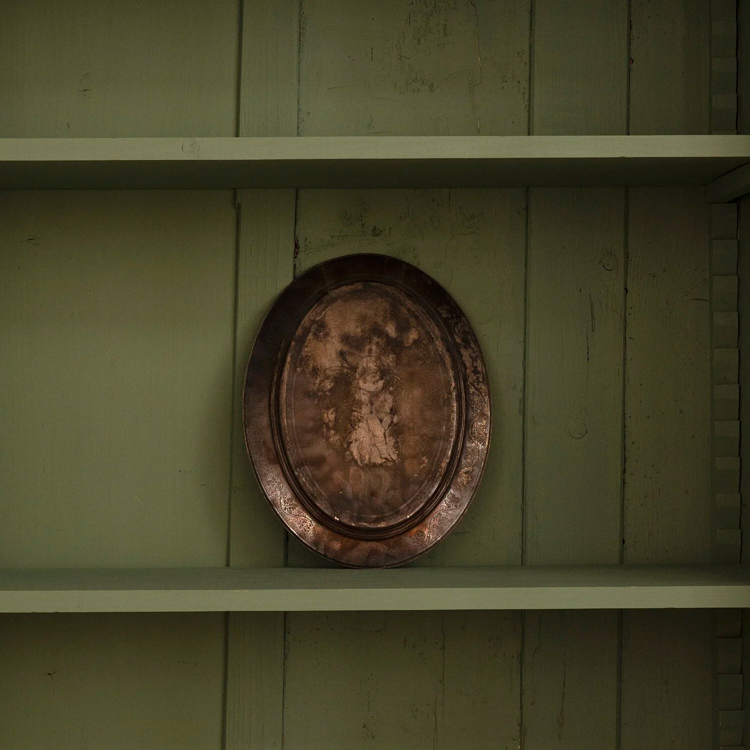 SILVER PLATTER WITH CHERUB ENGRAVING