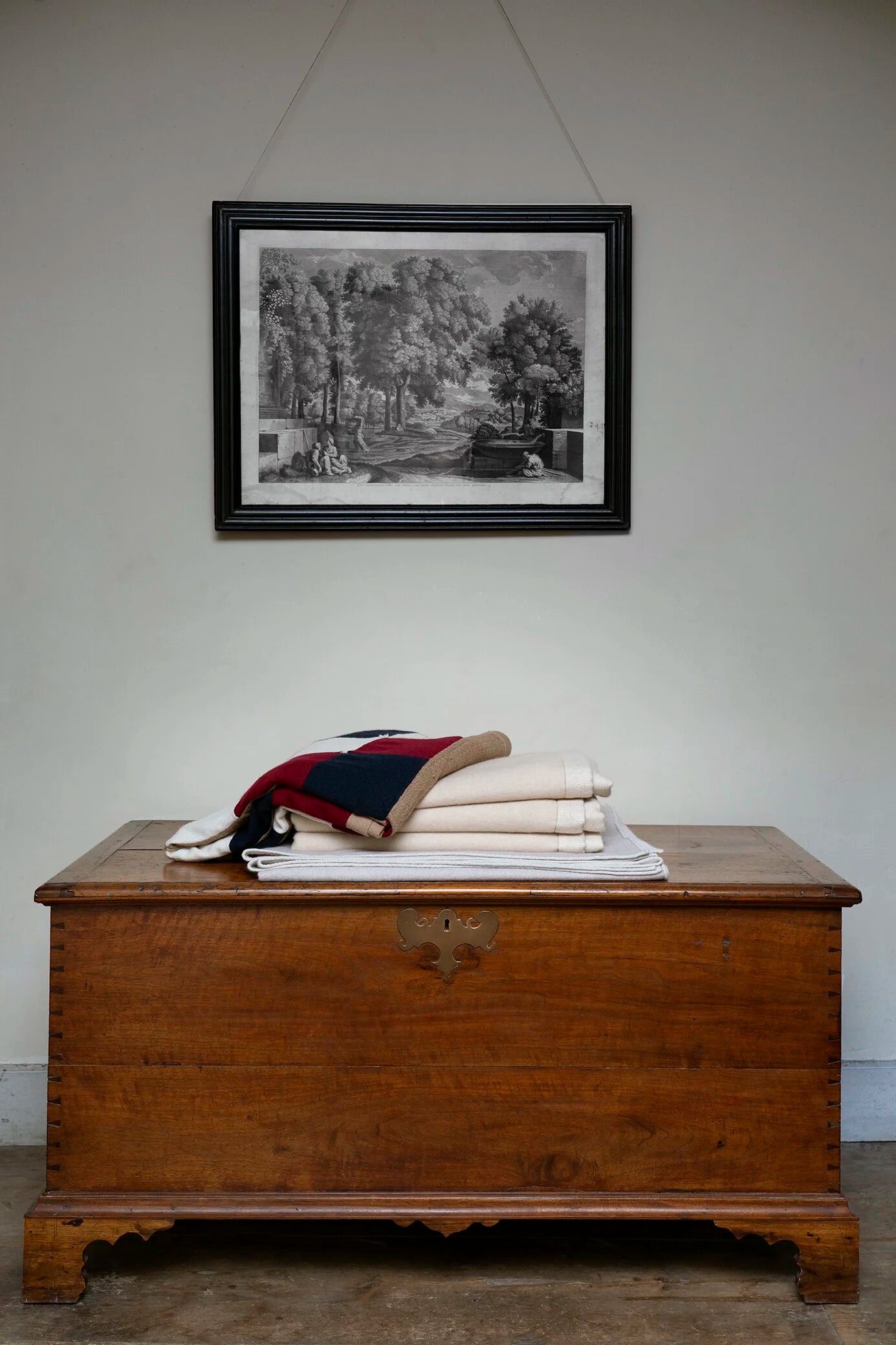 PATCHWORK TACKED QUILT