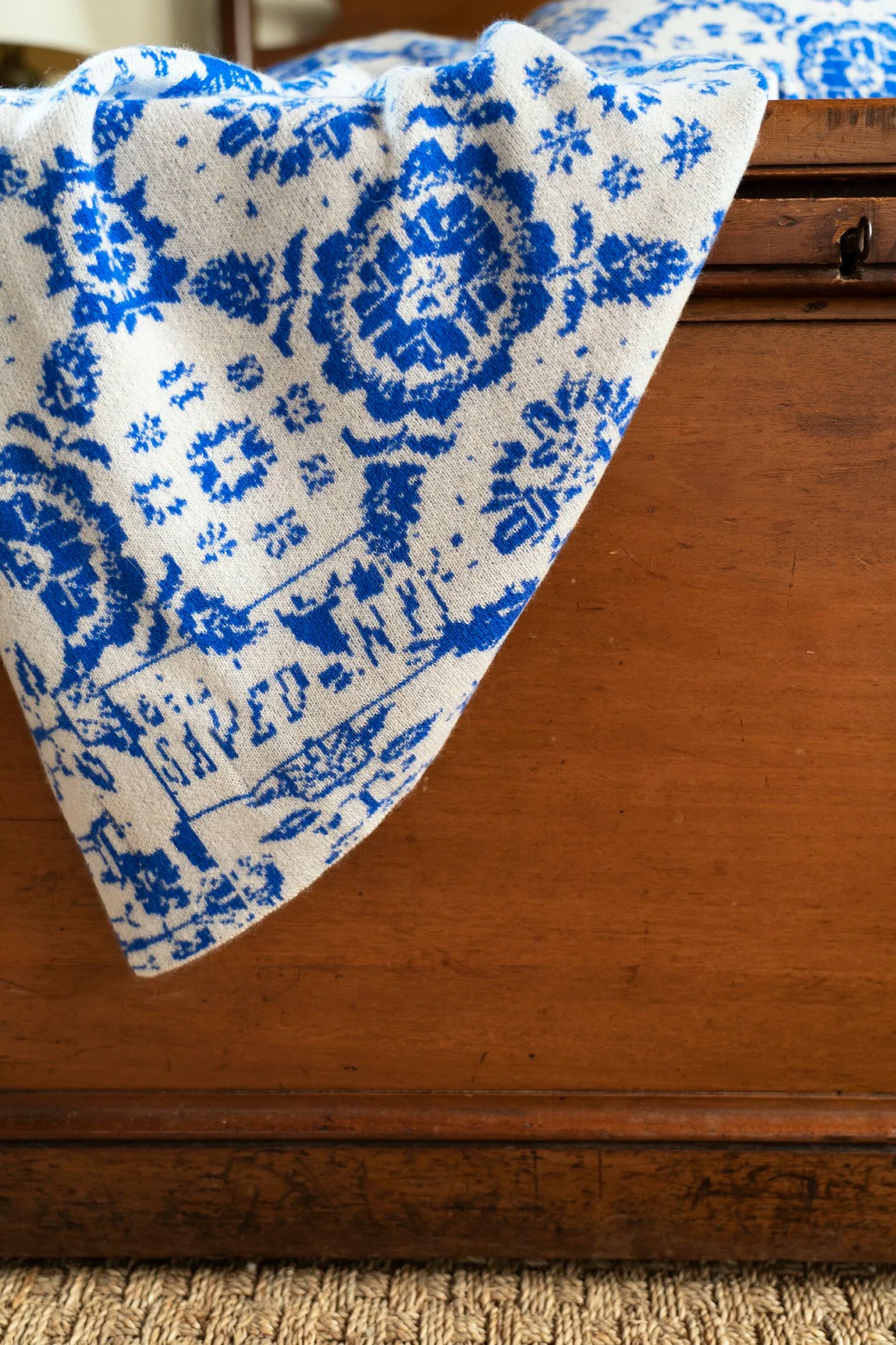 WILLIAMSBURG COVERLET [3 Colors]