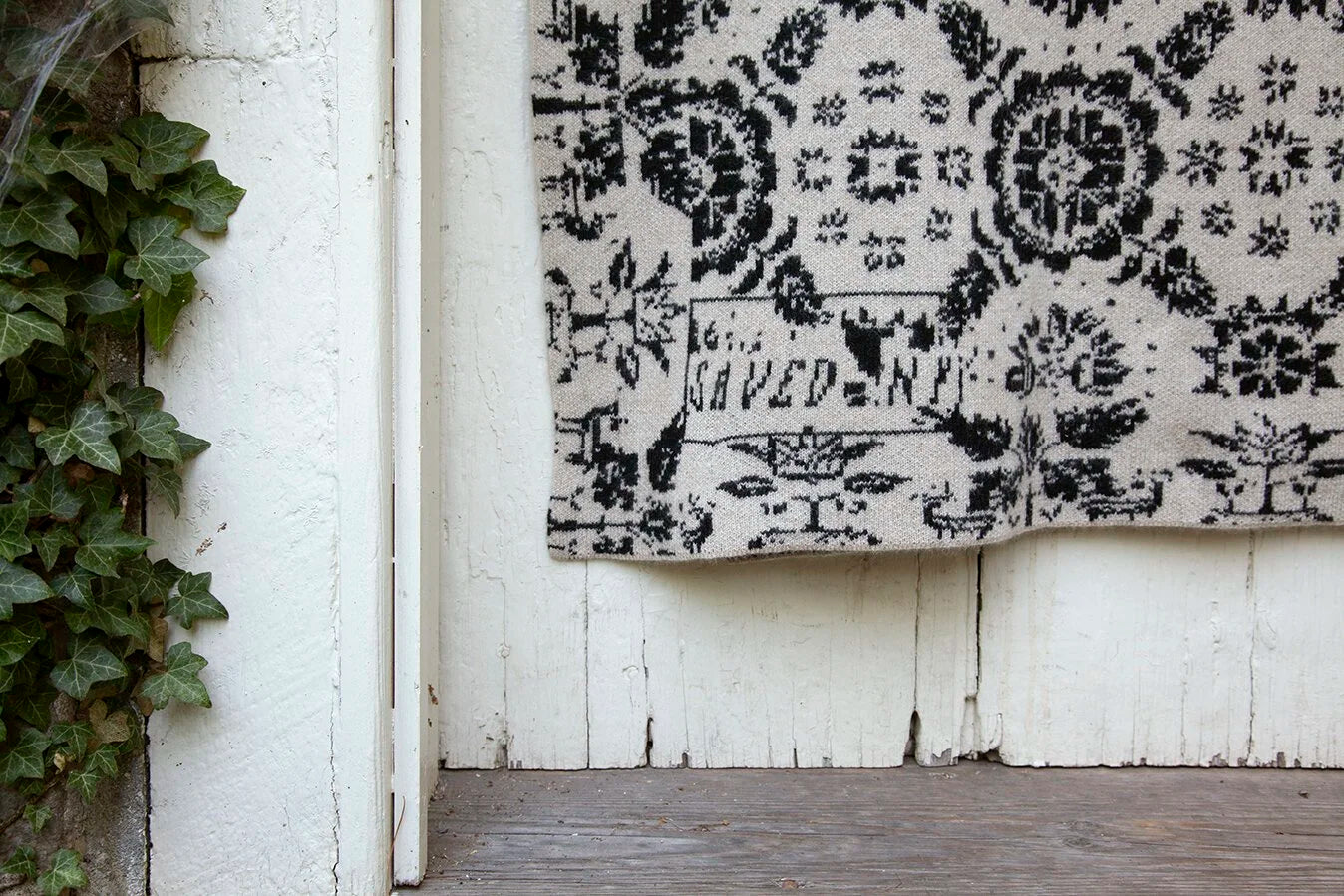 WILLIAMSBURG COVERLET [3 Colors]