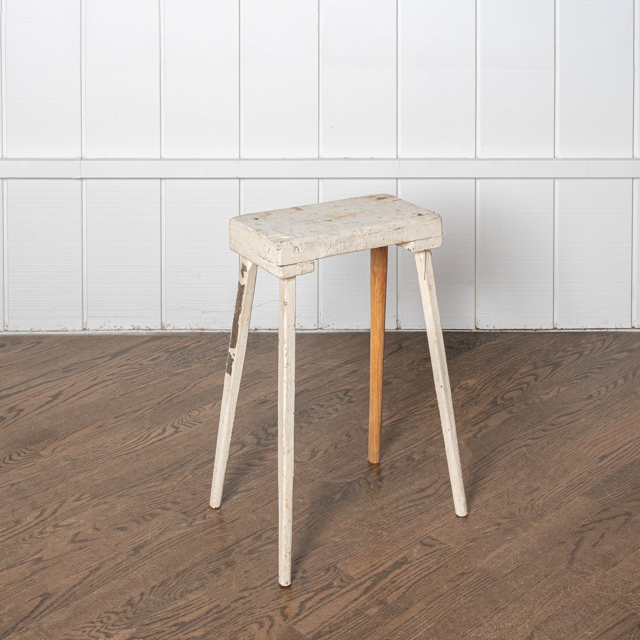 American Folk Art Peg 
Leg Side table
