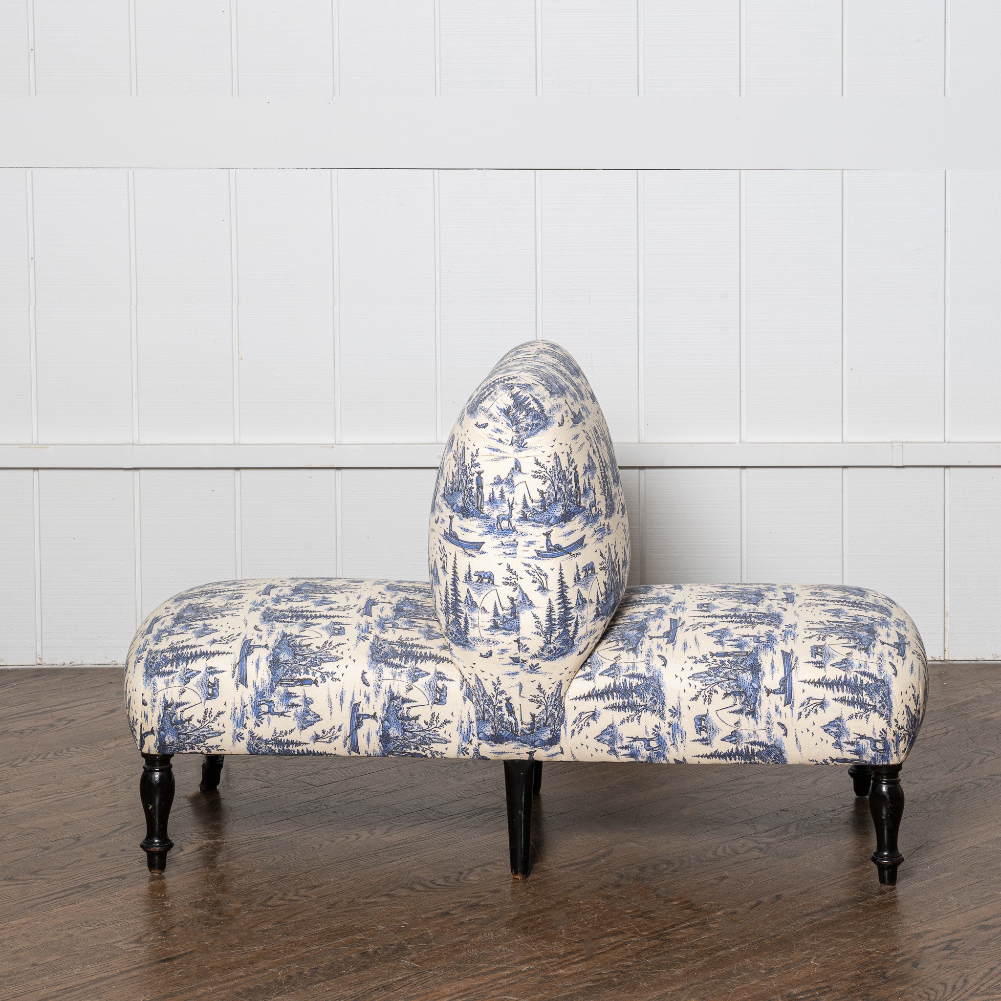 Tête-à-tête newly upholstered