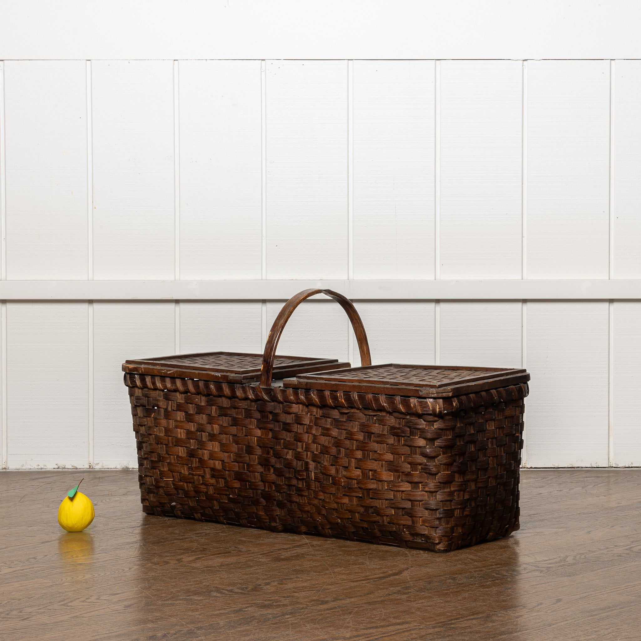19th century American picnic baskest