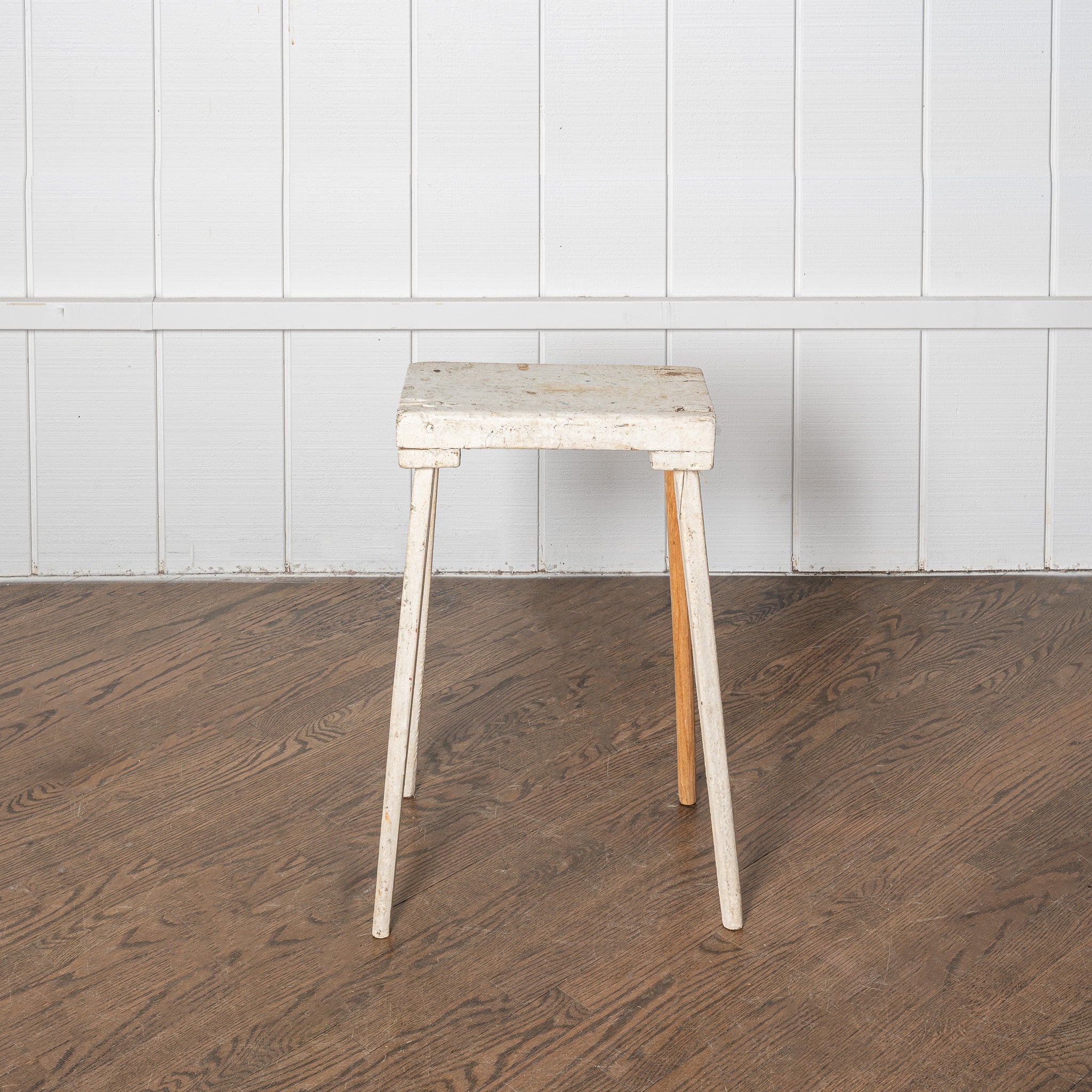 American Folk Art Peg 
Leg Side table