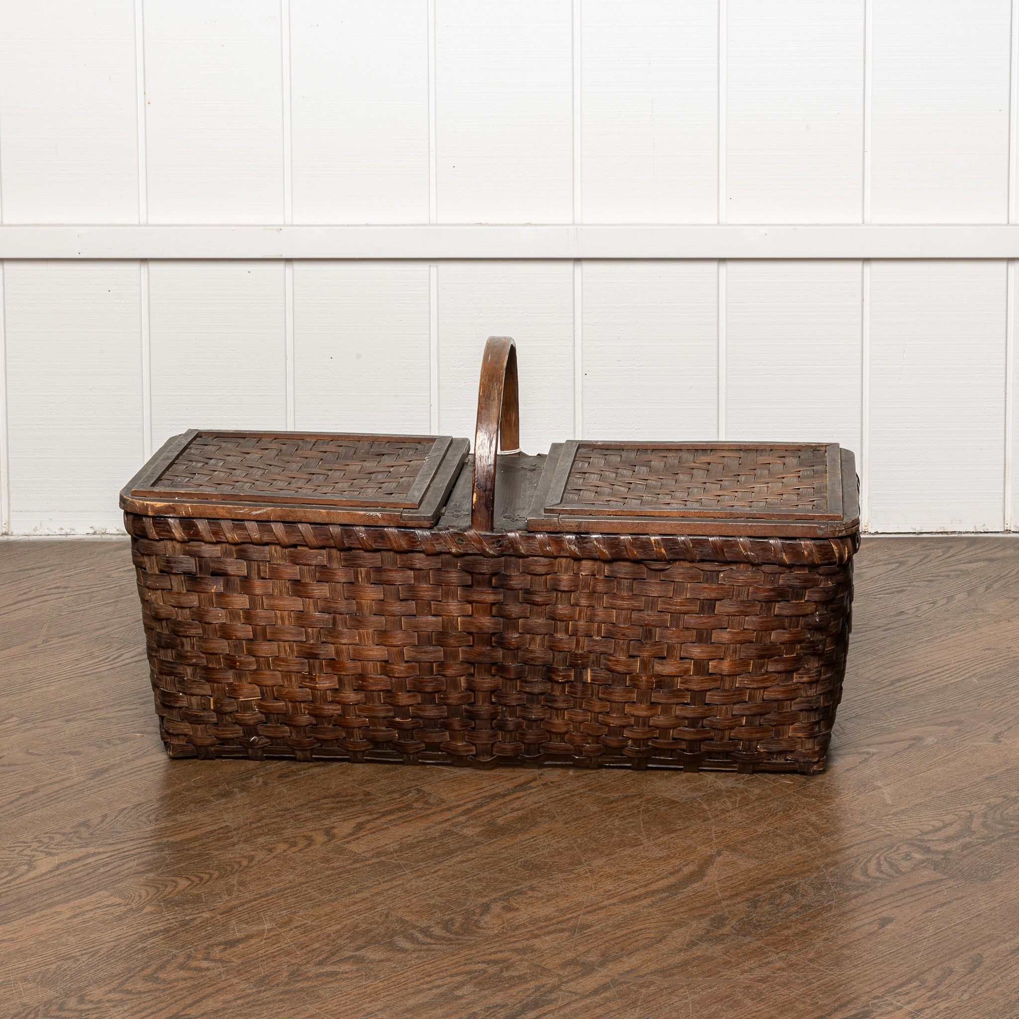 19th century American picnic baskest