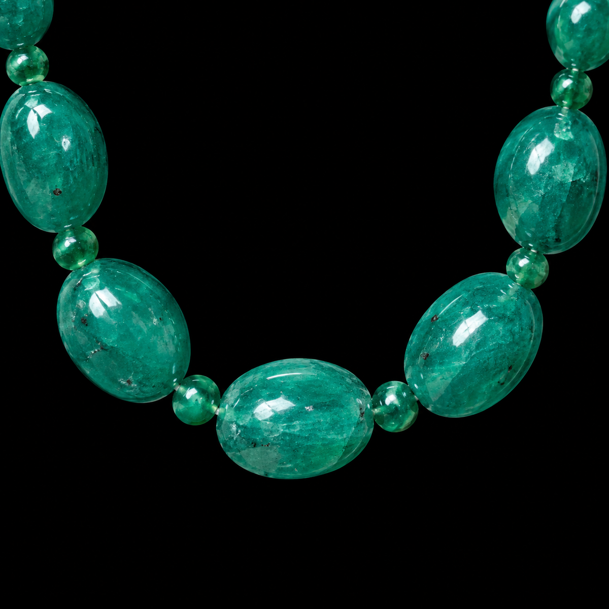 THE 28-INCH SMARAGDINE QUARTZITE NECKLACE BY SEAN MCNANNEY — FRONT VIEW ON BLACK