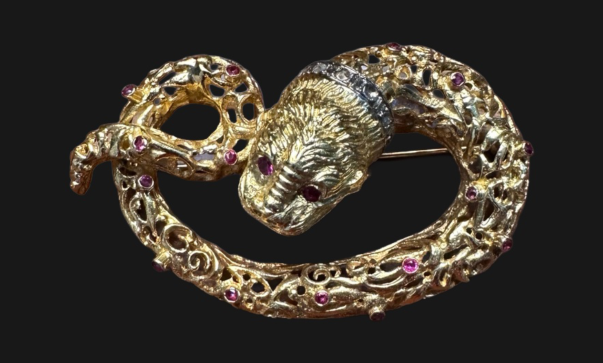 Italian sea-creature brooch in gold with rubies and diamond collar, front view