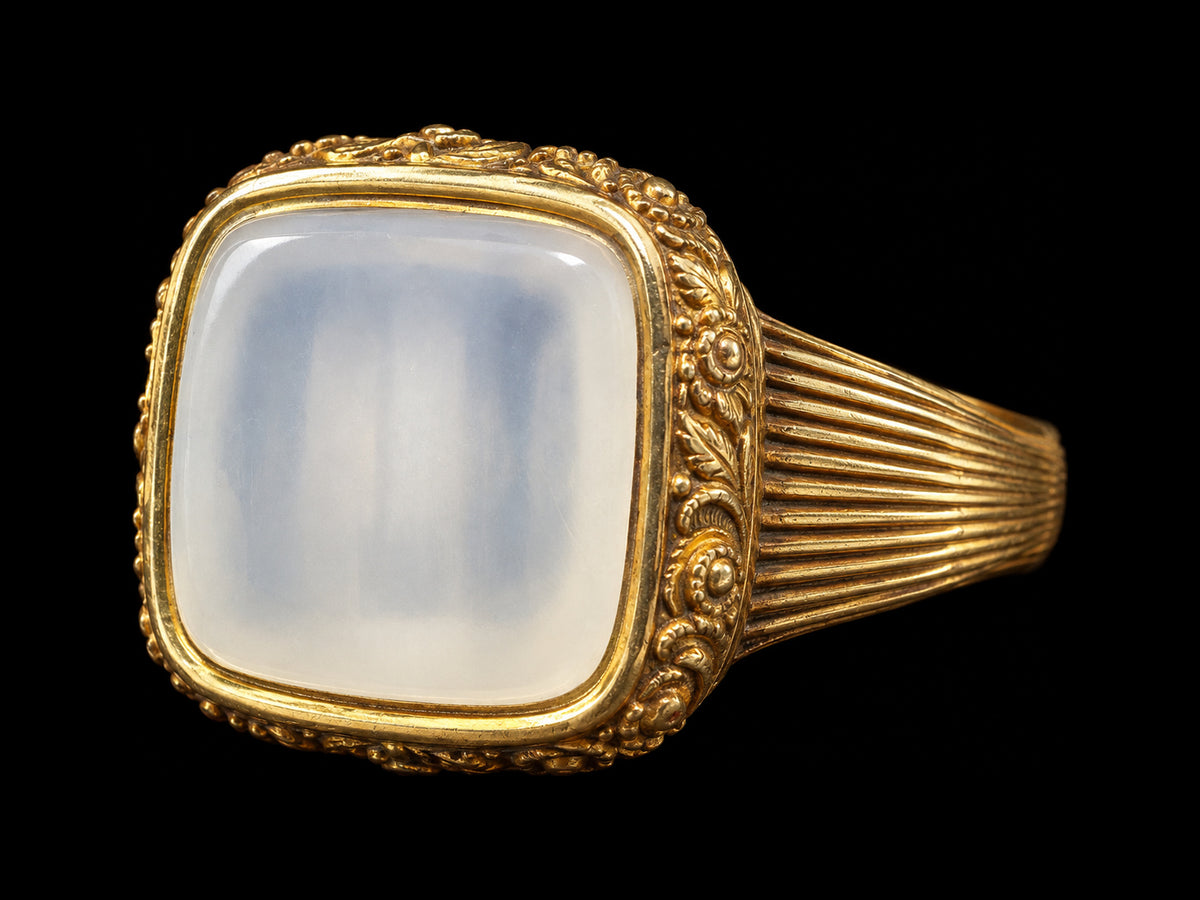 GEORGIAN PINCHBECK SIGNET RING WITH UNCARVED STONE — front view