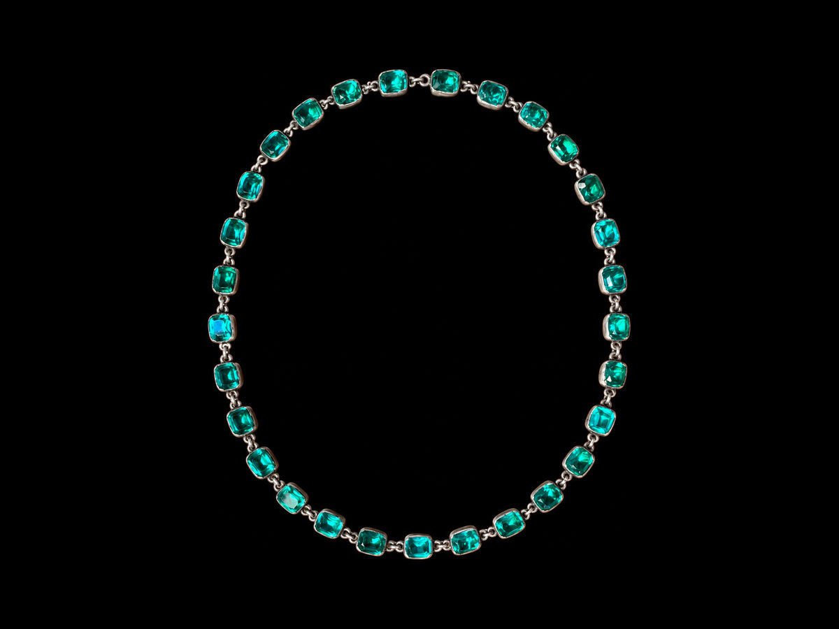 ENGLISH GEORGIAN EMERALD PASTE RIVIÈRE NECKLACE — front view