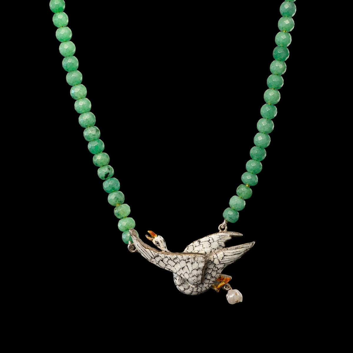 AUSTRO HUNGARIAN ENAMELED SWAN NECKLACE — detail view